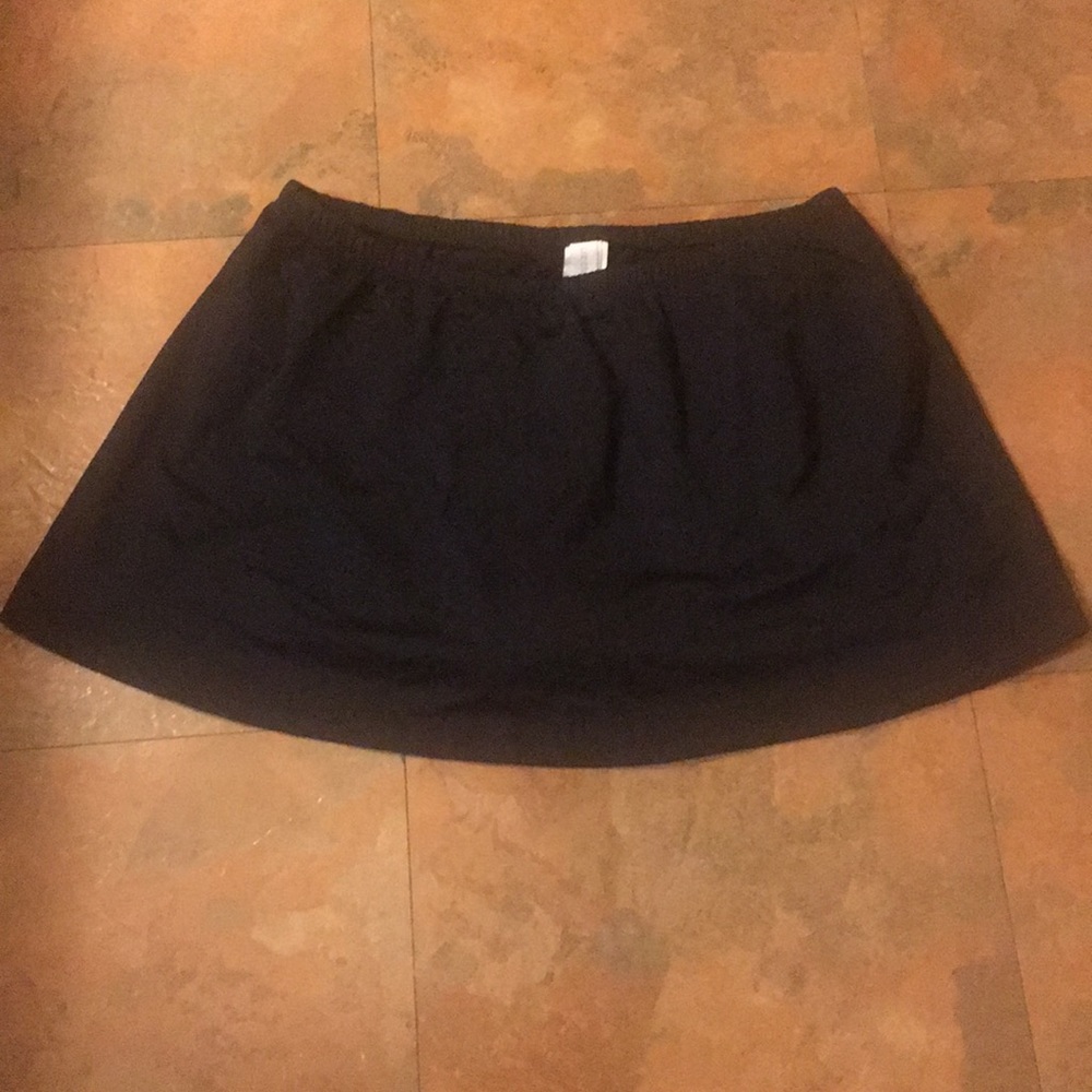 Liz Claiborne swim skirt, lined
